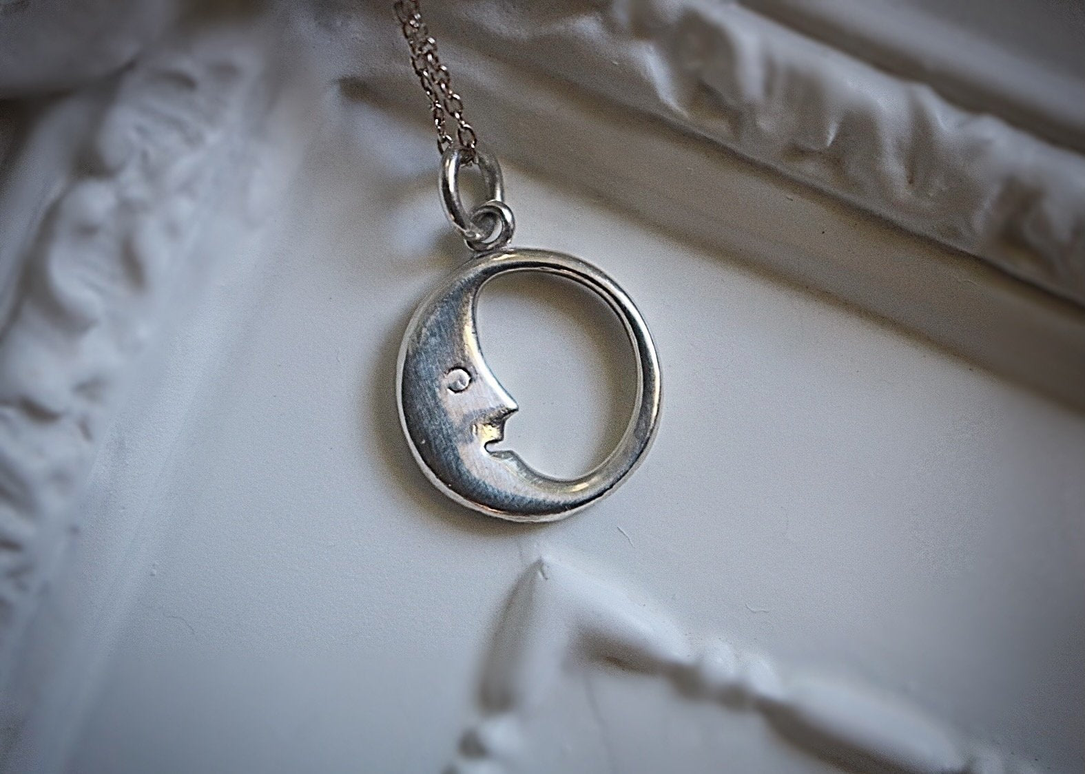 Double Layered Crescent Moon Necklace - ApolloBox